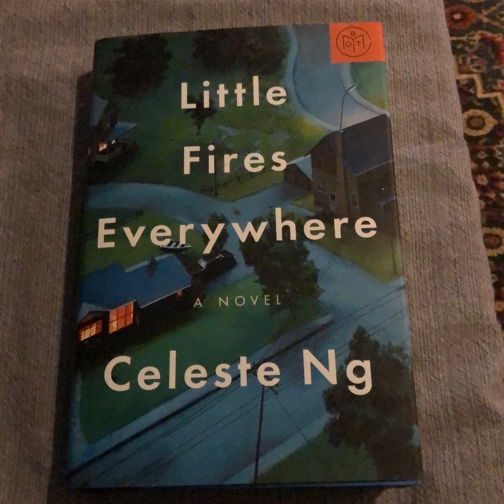 Book Little Fires Everywhere by Celeste Ng